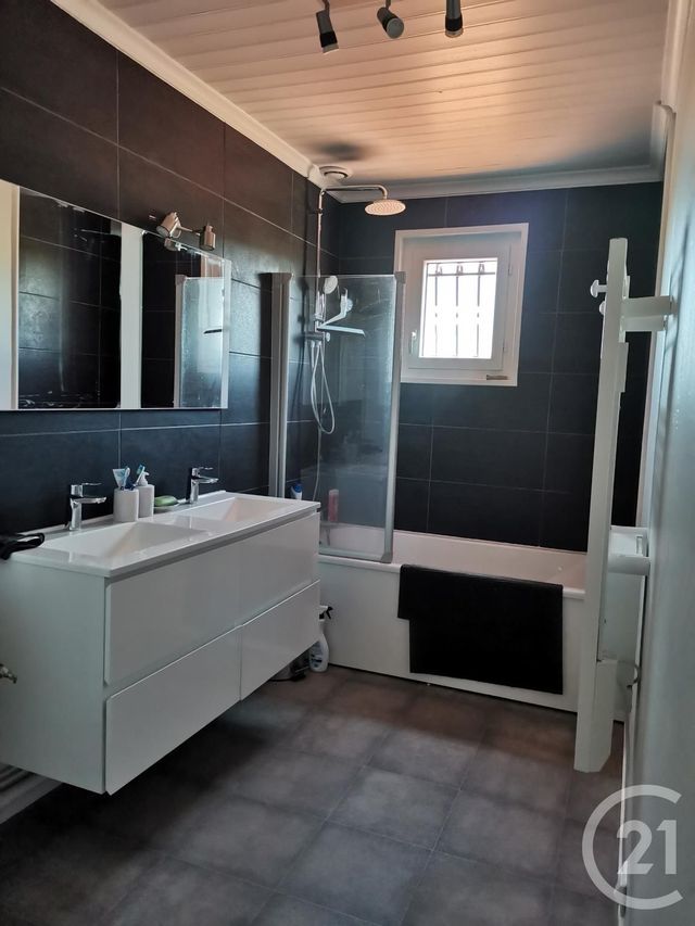 maison à vendre - 5 pièces - 120.77 m2 - AMBERIEU EN BUGEY - 01 - RHONE-ALPES - Century 21 Christal Immobilier maison à vendre - 5 pièces - 120.77 m2 - AMBERIEU EN BUGEY - 01 - RHONE-ALPES - Century 21 Christal Immobilier