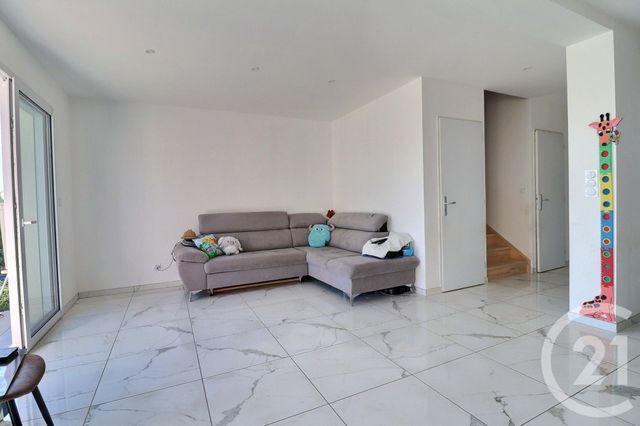maison à louer - 4 pièces - 90.67 m2 - CHATEAU GAILLARD - 01 - RHONE-ALPES - Century 21 Christal Immobilier