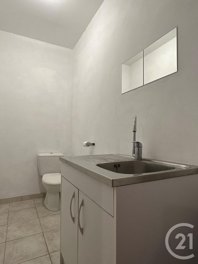 commerce à louer - 71.44 m2 - AMBERIEU EN BUGEY - 01 - RHONE-ALPES - Century 21 Christal Immobilier