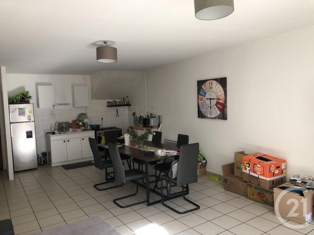 Appartement F3 à louer - 3 pièces - 76.85 m2 - AMBRONAY - 01 - RHONE-ALPES - Century 21 Christal Immobilier