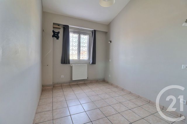 maison à louer - 5 pièces - 129.85 m2 - AMBERIEU EN BUGEY - 01 - RHONE-ALPES - Century 21 Christal Immobilier