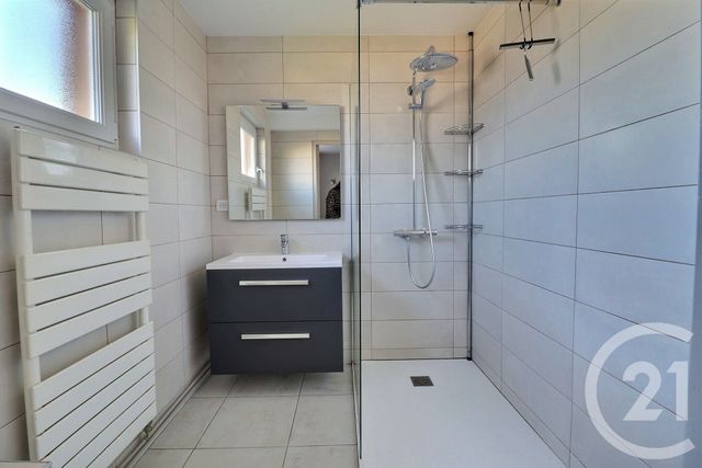 maison à louer - 5 pièces - 129.85 m2 - AMBERIEU EN BUGEY - 01 - RHONE-ALPES - Century 21 Christal Immobilier