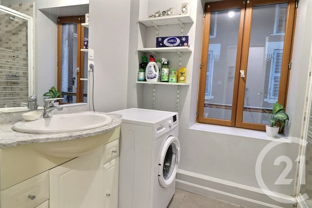 Appartement T3 à louer - 3 pièces - 53.8 m2 - JUJURIEUX - 01 - RHONE-ALPES - Century 21 Christal Immobilier