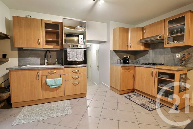 Appartement T3 à louer - 3 pièces - 53.8 m2 - JUJURIEUX - 01 - RHONE-ALPES - Century 21 Christal Immobilier