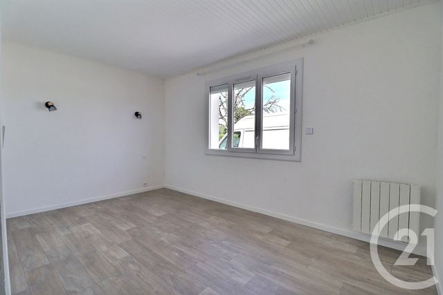 maison à louer - 5 pièces - 95.46 m2 - AMBRONAY - 01 - RHONE-ALPES - Century 21 Christal Immobilier