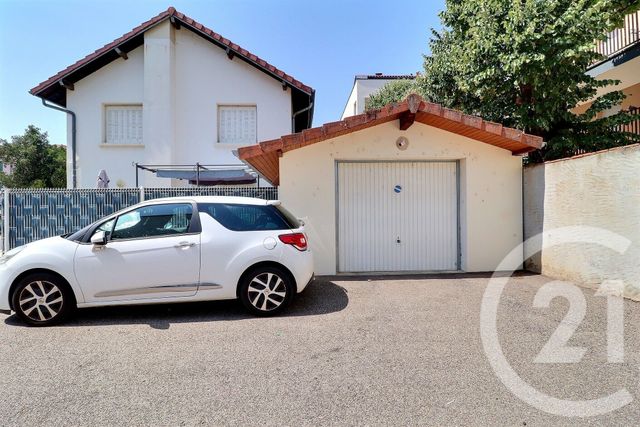 Appartement F3 à vendre - 3 pièces - 84.28 m2 - AMBERIEU EN BUGEY - 01 - RHONE-ALPES - Century 21 Christal Immobilier
