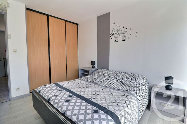 maison à louer - 5 pièces - 106.28 m2 - ST JEAN LE VIEUX - 01 - RHONE-ALPES - Century 21 Christal Immobilier