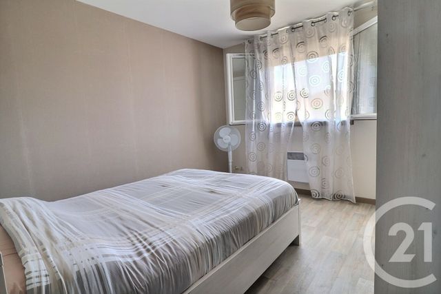 maison à louer - 5 pièces - 106.28 m2 - ST JEAN LE VIEUX - 01 - RHONE-ALPES - Century 21 Christal Immobilier