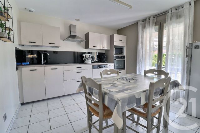 maison à louer - 5 pièces - 106.28 m2 - ST JEAN LE VIEUX - 01 - RHONE-ALPES - Century 21 Christal Immobilier