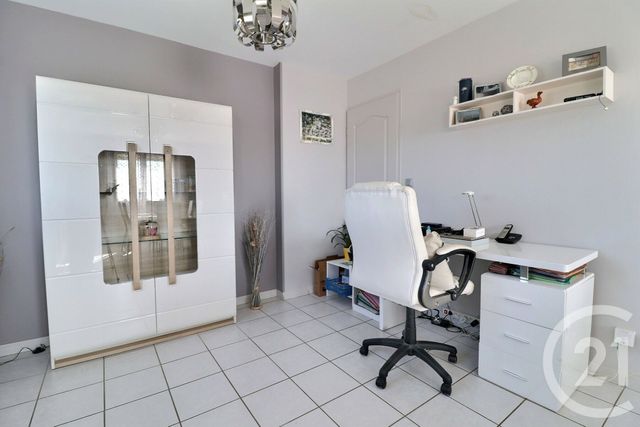 maison à louer - 5 pièces - 106.28 m2 - ST JEAN LE VIEUX - 01 - RHONE-ALPES - Century 21 Christal Immobilier