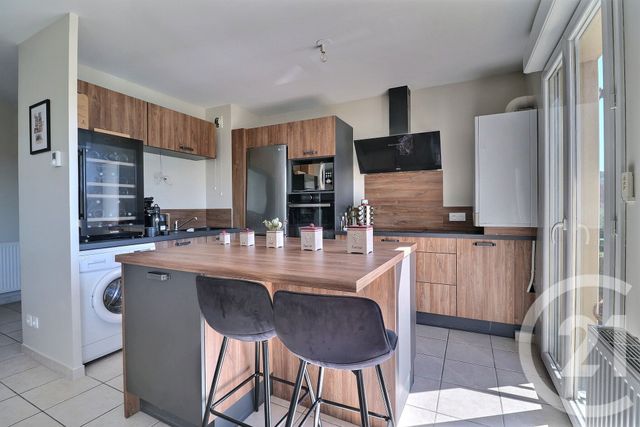 Appartement T3 à vendre - 3 pièces - 68.49 m2 - AMBERIEU EN BUGEY - 01 - RHONE-ALPES - Century 21 Christal Immobilier