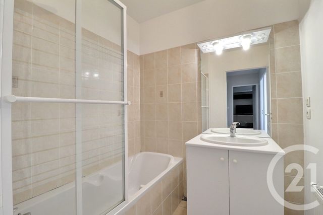 Appartement T3 à vendre - 3 pièces - 68.49 m2 - AMBERIEU EN BUGEY - 01 - RHONE-ALPES - Century 21 Christal Immobilier