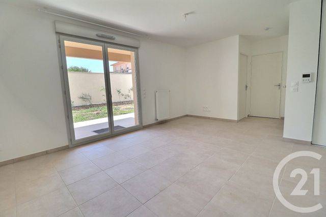 Appartement à louer - 2 pièces - 42.0 m2 - AMBERIEU EN BUGEY - 01 - RHONE-ALPES - Century 21 Christal Immobilier
