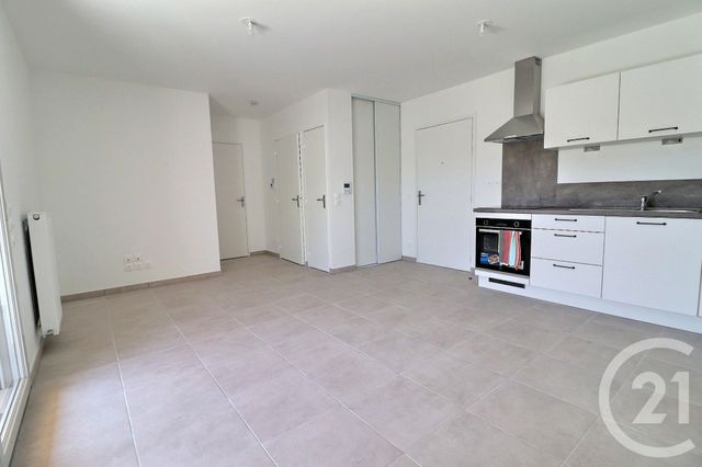 Appartement à louer - 2 pièces - 42.0 m2 - AMBERIEU EN BUGEY - 01 - RHONE-ALPES - Century 21 Christal Immobilier