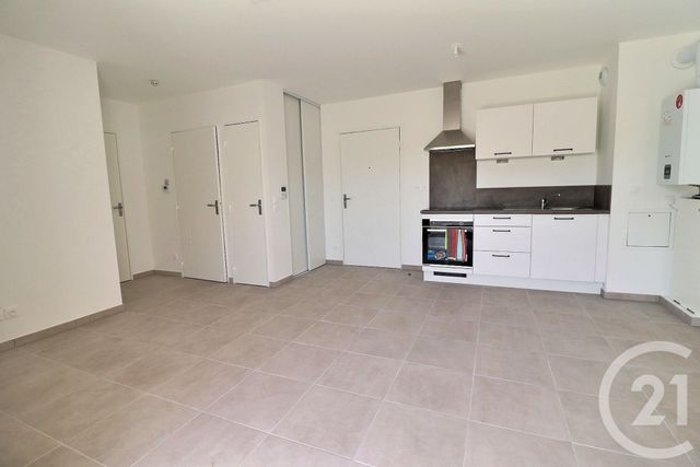 Appartement à louer - 2 pièces - 42.0 m2 - AMBERIEU EN BUGEY - 01 - RHONE-ALPES - Century 21 Christal Immobilier