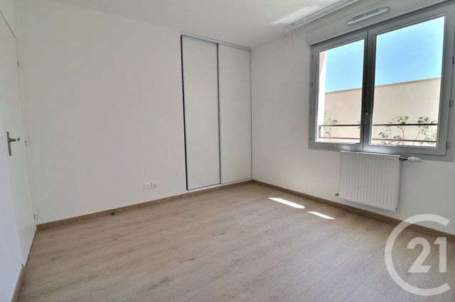 Appartement à louer - 2 pièces - 42.0 m2 - AMBERIEU EN BUGEY - 01 - RHONE-ALPES - Century 21 Christal Immobilier