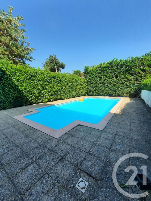 Appartement à louer - 2 pièces - 37.0 m2 - AMBERIEU EN BUGEY - 01 - RHONE-ALPES - Century 21 Christal Immobilier