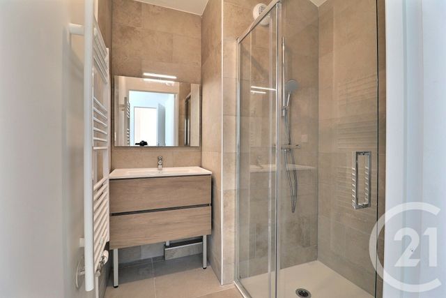 Appartement T4 à louer - 4 pièces - 98.55 m2 - AMBERIEU EN BUGEY - 01 - RHONE-ALPES - Century 21 Christal Immobilier