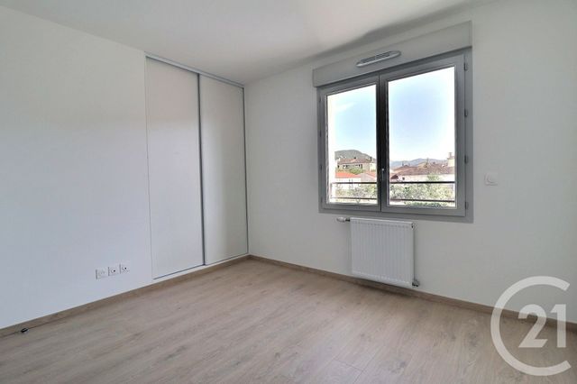 Appartement T4 à louer - 4 pièces - 98.55 m2 - AMBERIEU EN BUGEY - 01 - RHONE-ALPES - Century 21 Christal Immobilier